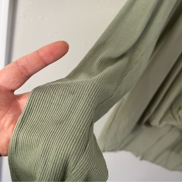 Lola & Sophie Seafoam Green Blouse Size Medium - Picture 9 of 13